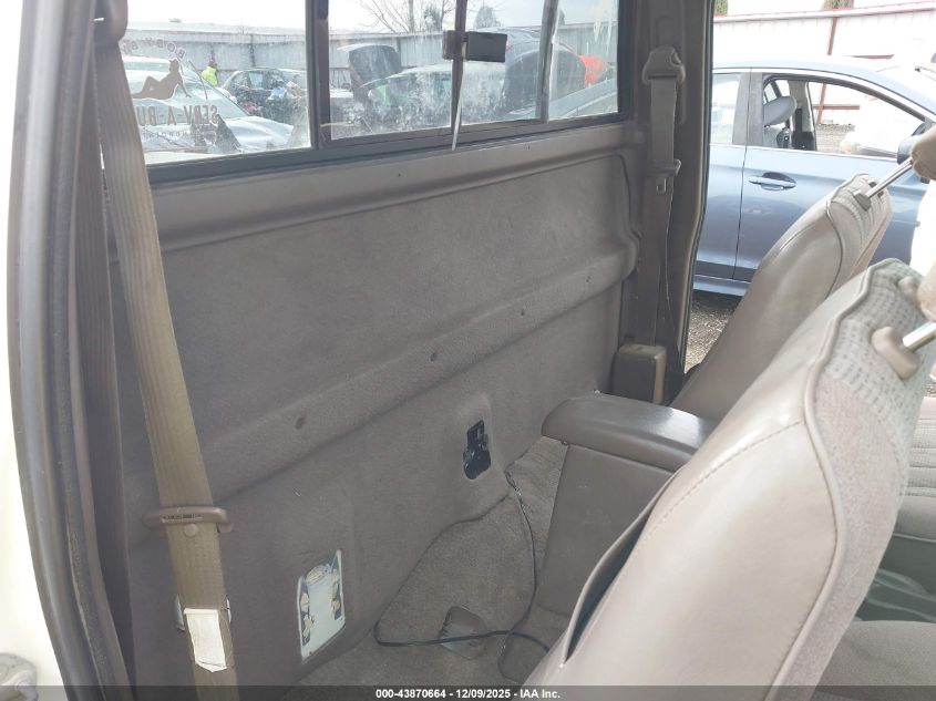 1998 Toyota Tacoma VIN: 4TAPM62N9WZ113265 Lot: 43870664