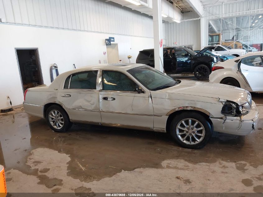 2007 Lincoln Town Car Signature Limited VIN: 1LNHM82V77Y630703 Lot: 43870688