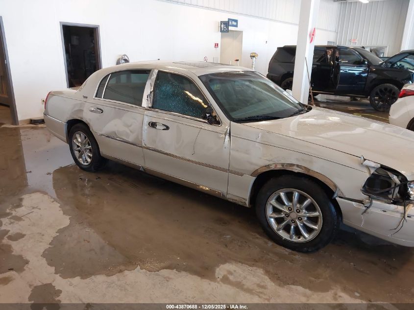 2007 Lincoln Town Car Signature Limited VIN: 1LNHM82V77Y630703 Lot: 43870688