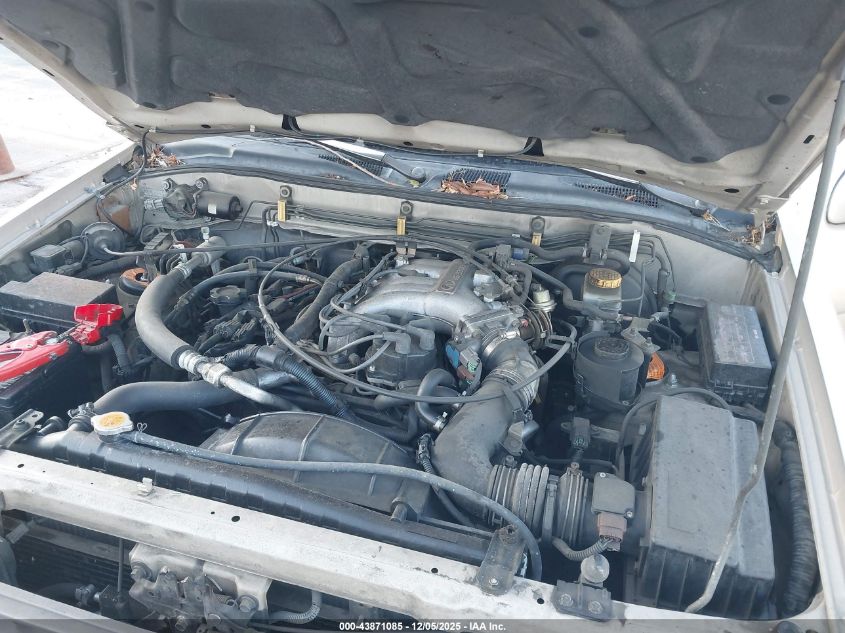 1999 Infiniti Qx4 VIN: JNRAR07Y4XW069738 Lot: 43871085