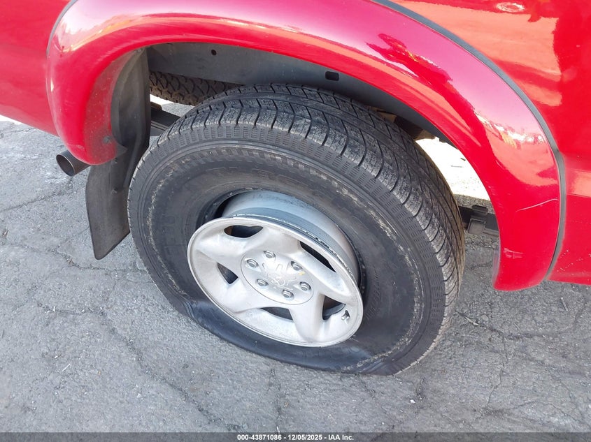 5TESN92N71Z761424 2001 TOYOTA TACOMA photo no. 18