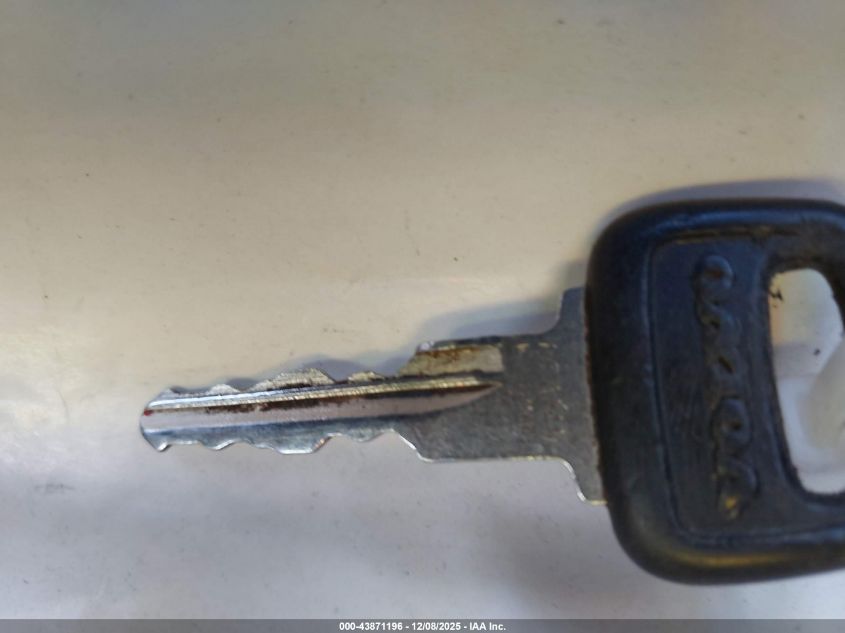 1991 Volvo 240 VIN: YV1AA8840M1441323 Lot: 43871196