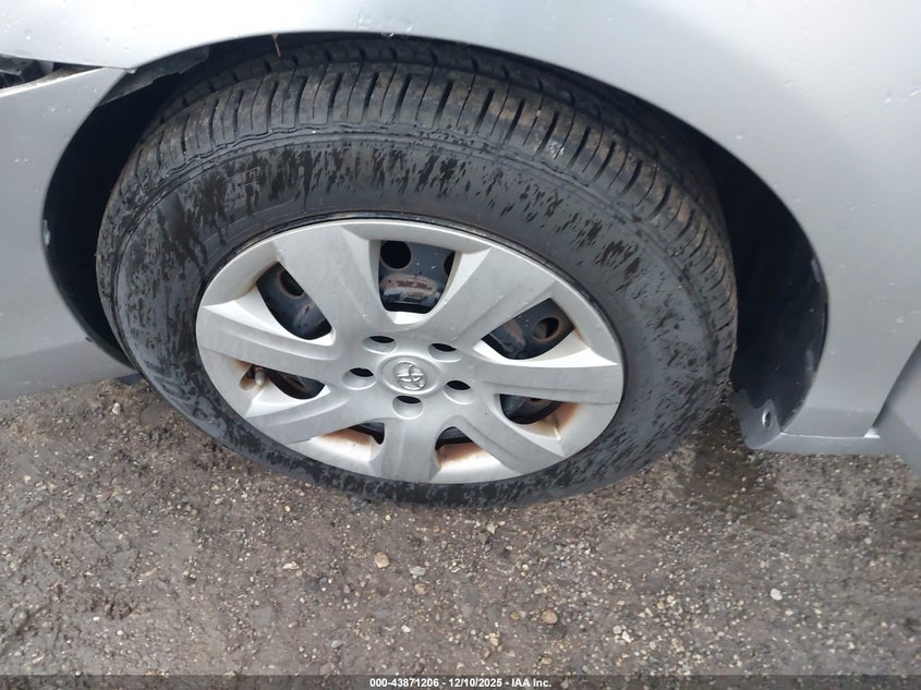 4T1BF3EK7BU669764 2011 TOYOTA CAMRY photo no. 12
