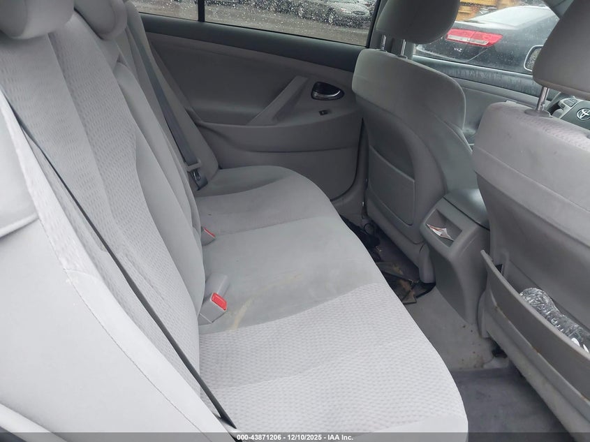 4T1BF3EK7BU669764 2011 TOYOTA CAMRY photo no. 8