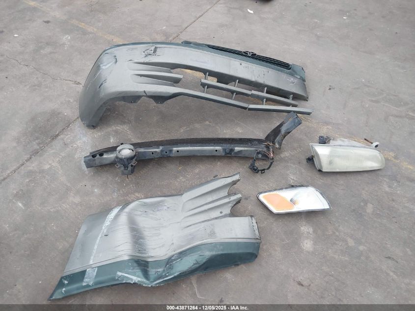 1999 Toyota Camry Le VIN: 4T1BG28K3XU591915 Lot: 43871264