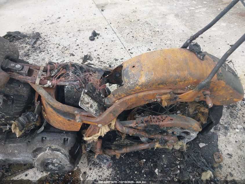 2017 Harley-Davidson Fls Softail Slim VIN: 1HD1JRV11HB030002 Lot: 43871475