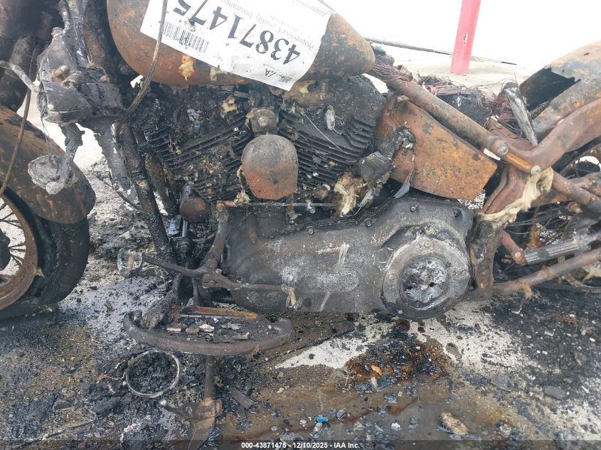 2017 Harley-Davidson Fls Softail Slim VIN: 1HD1JRV11HB030002 Lot: 43871475