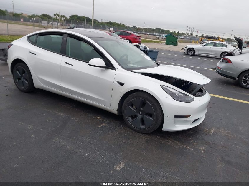 TESLA MODEL 3 REAR-WHEEL DRIVE