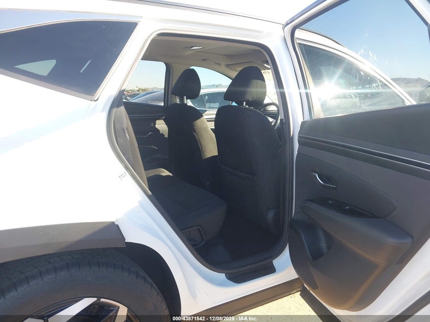 VIN 5NMJF3AE5NH043853 2022 HYUNDAI TUCSON SEL