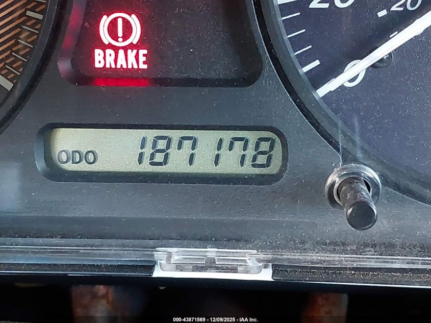 1999 Mazda Mx-5 Miata Leather Pkg/Popular Equipment Pkg/Sports Pkg/Touring Pkg VIN: JM1NB3537X0110462 Lot: 43871569