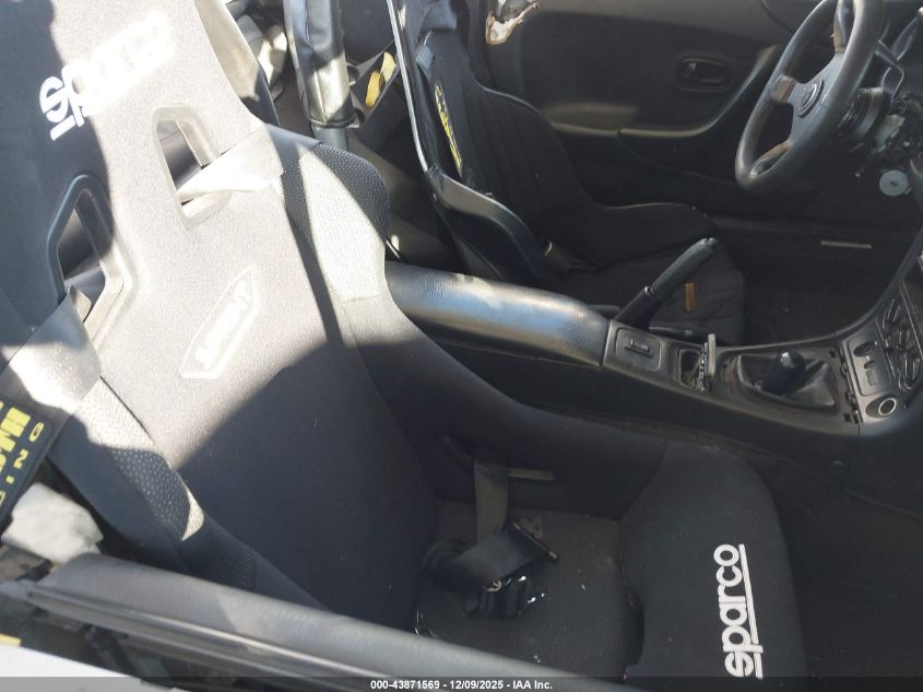 1999 Mazda Mx-5 Miata Leather Pkg/Popular Equipment Pkg/Sports Pkg/Touring Pkg VIN: JM1NB3537X0110462 Lot: 43871569