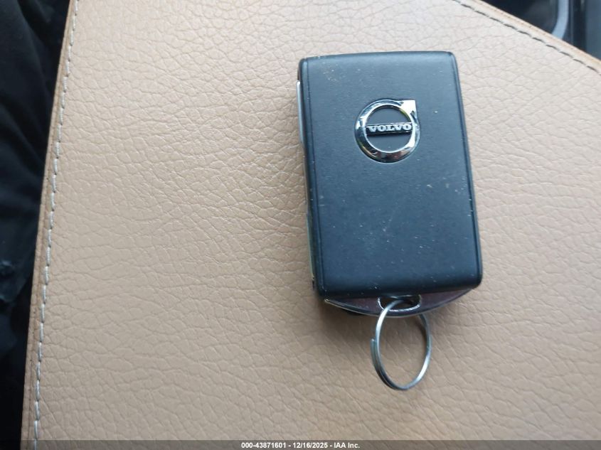 2018 Volvo Xc90 T6 Momentum VIN: YV4A22PK4J1388232 Lot: 43871601