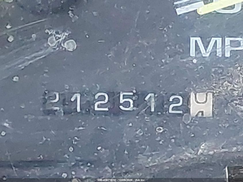 1998 GMC Suburban 2500 Sl VIN: 1GKGC26R7WJ725044 Lot: 43871618