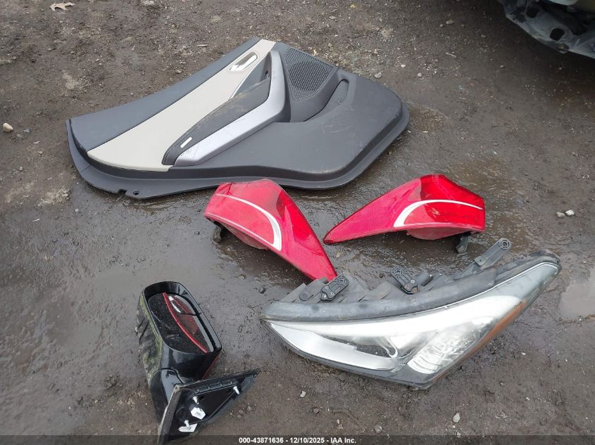 2015 Hyundai Santa Fe Sport 2.4L VIN: 5XYZUDLB0FG292929 Lot: 43871636