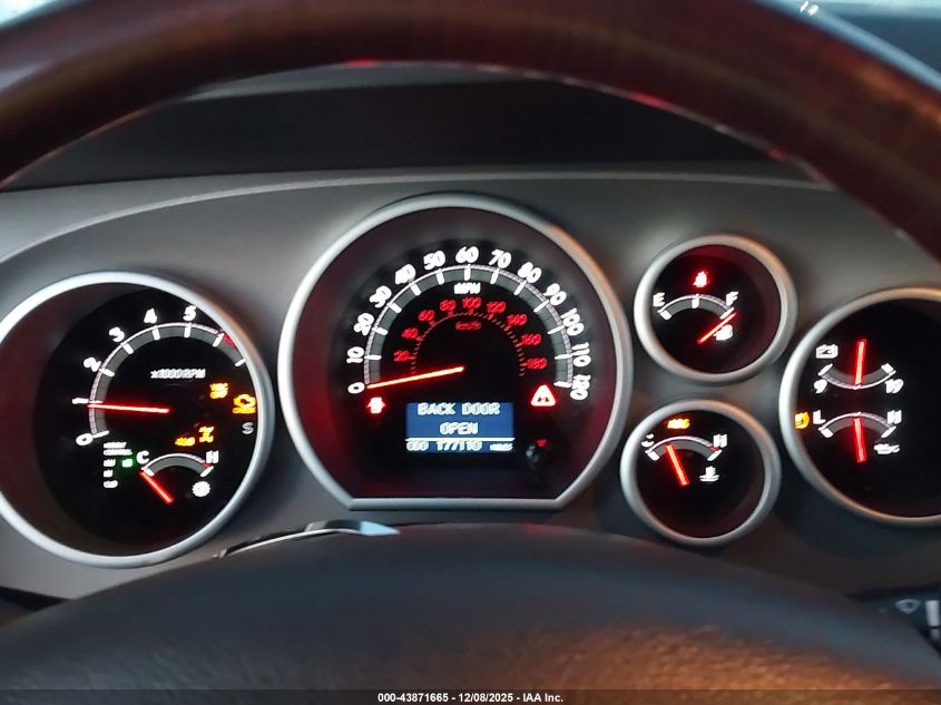 2011 Toyota Sequoia Platinum 5.7L V8 VIN: 5TDDY5G13BS044838 Lot: 43871665