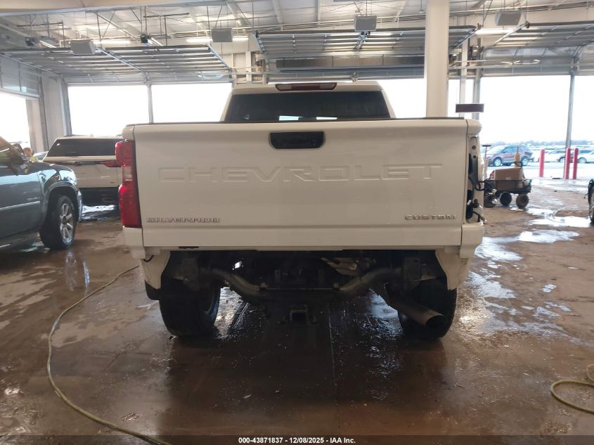2022 Chevrolet Silverado 2500Hd 4Wd Standard Bed Custom VIN: 1GC5YME73NF272901 Lot: 43871837