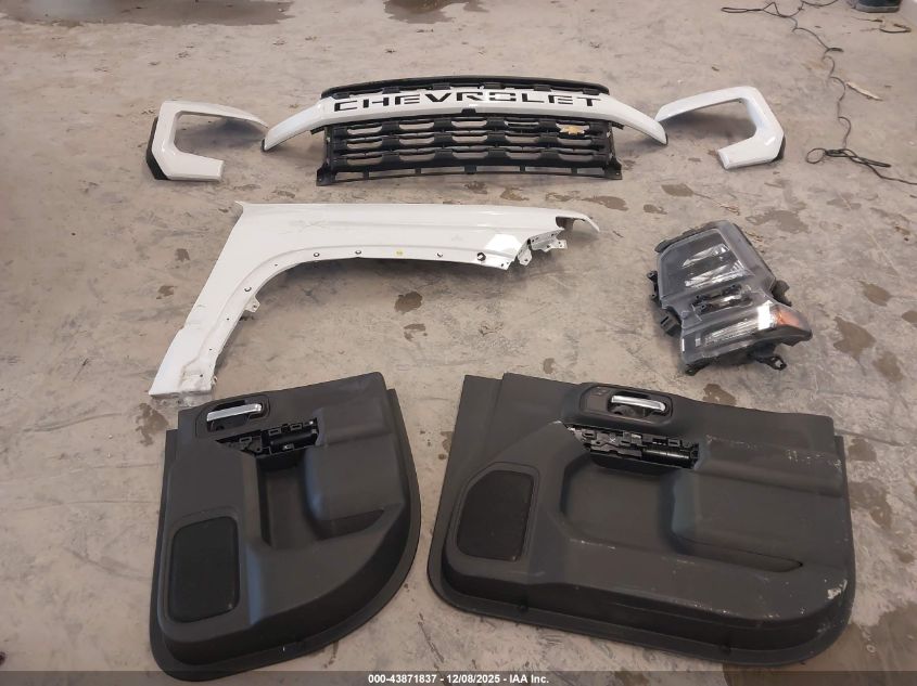 2022 Chevrolet Silverado 2500Hd 4Wd Standard Bed Custom VIN: 1GC5YME73NF272901 Lot: 43871837