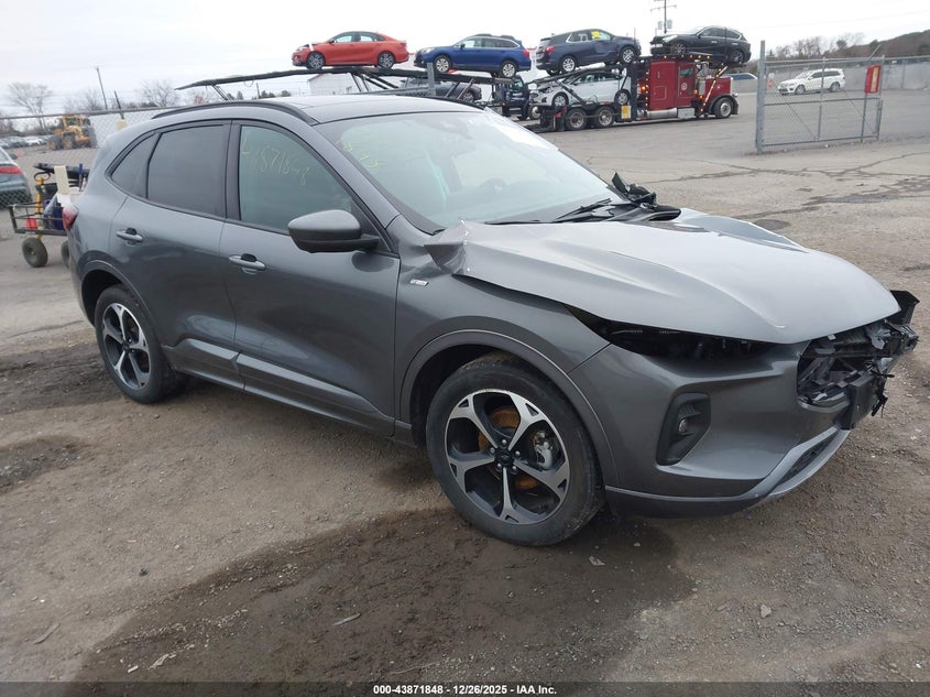 Vin: 1fmcu9na9pua72563, lot: 44367380, ford escape st-line select 2023 img_1