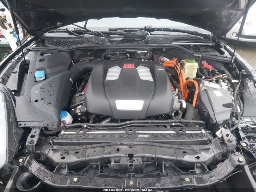 2017 Porsche Cayenne E-Hybrid S Platinum Edition VIN: WP1AE2A23HLA74670 Lot: 43871863