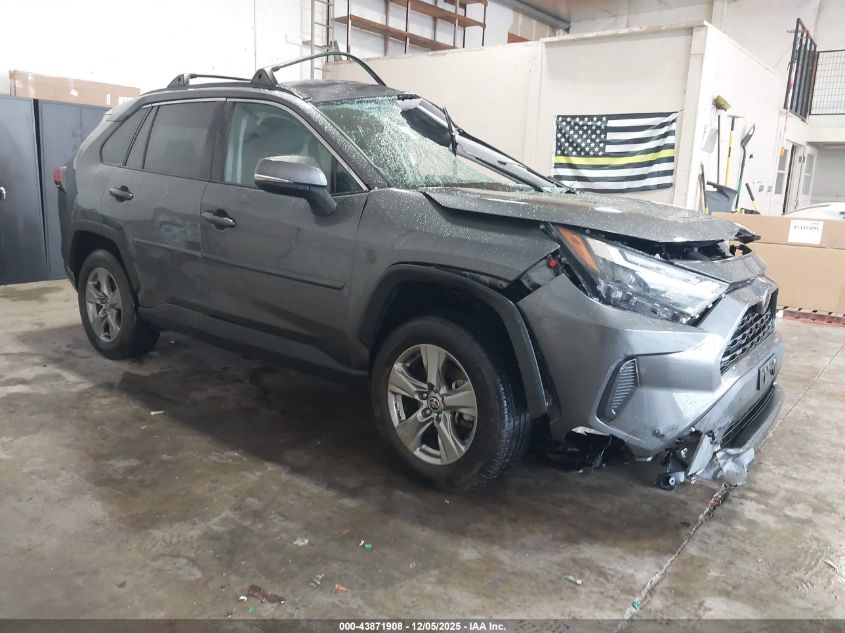 TOYOTA RAV4 XLE