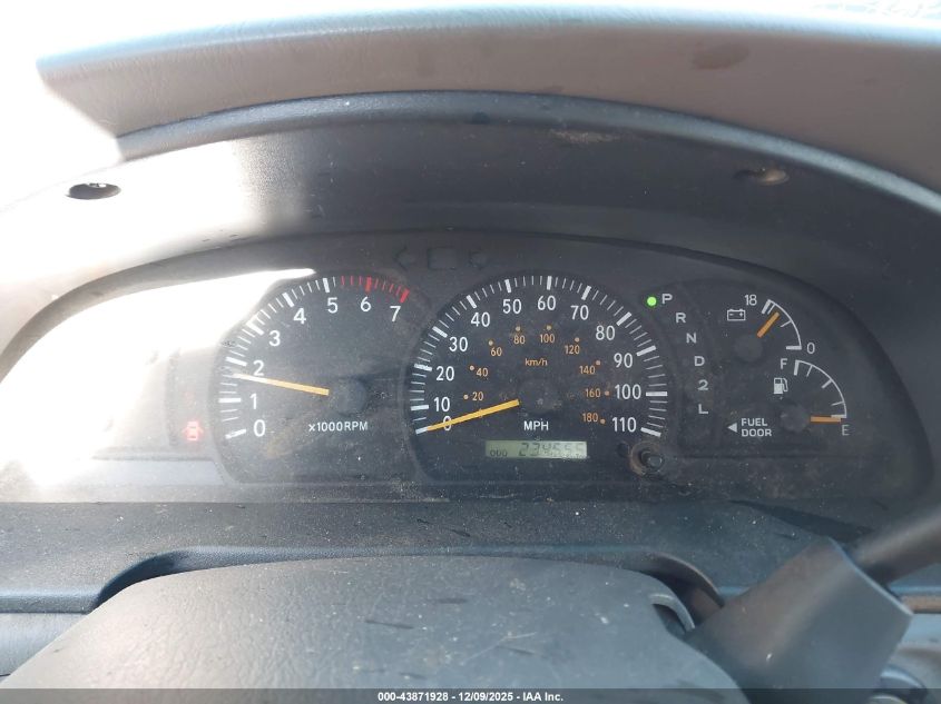 2002 Toyota Tundra Sr5 V8 VIN: 5TBBT44152S269761 Lot: 43871928