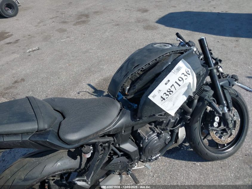 2025 Yamaha Mtn690 VIN: JYARM48E7SA001352 Lot: 43871936