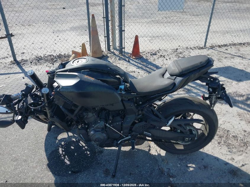 2025 Yamaha Mtn690 VIN: JYARM48E7SA001352 Lot: 43871936