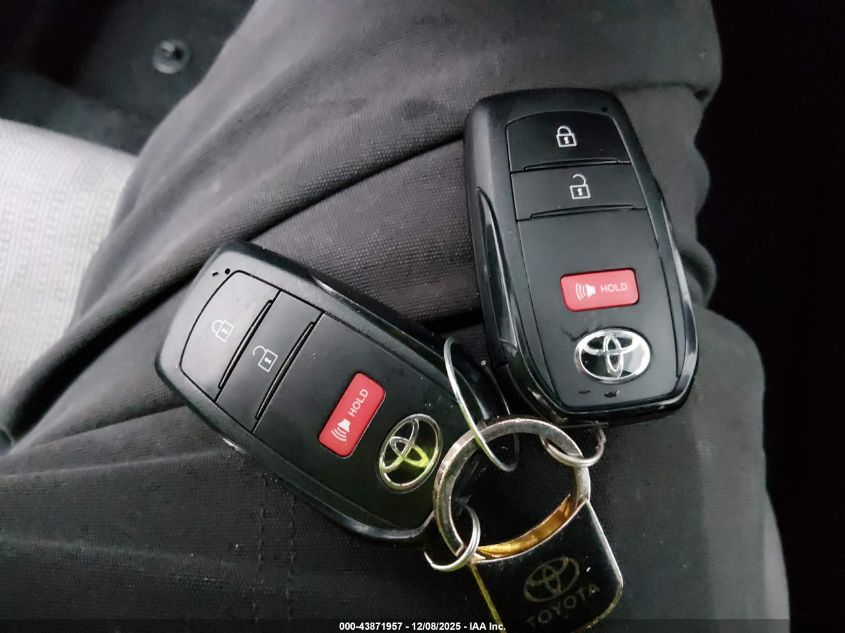 2024 Toyota Prius Le VIN: JTDACAAU2R3037498 Lot: 43871957