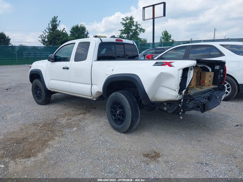 2022 TOYOTA TACOMA — zdjęcie 3