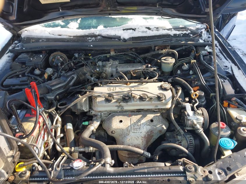 1996 Honda Accord Ex VIN: 1HGCD5662TA260636 Lot: 43872076