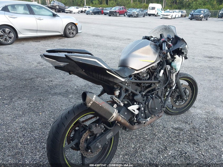 2021 KAWASAKI EX400 399 CC(VIN: JKAEXKG15MDAD1778