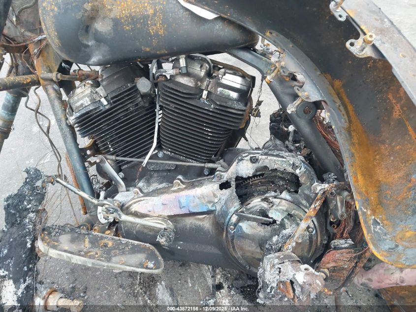 2017 Harley-Davidson Flhxs Street Glide Special VIN: 1HD1KRC10HB636018 Lot: 43872156