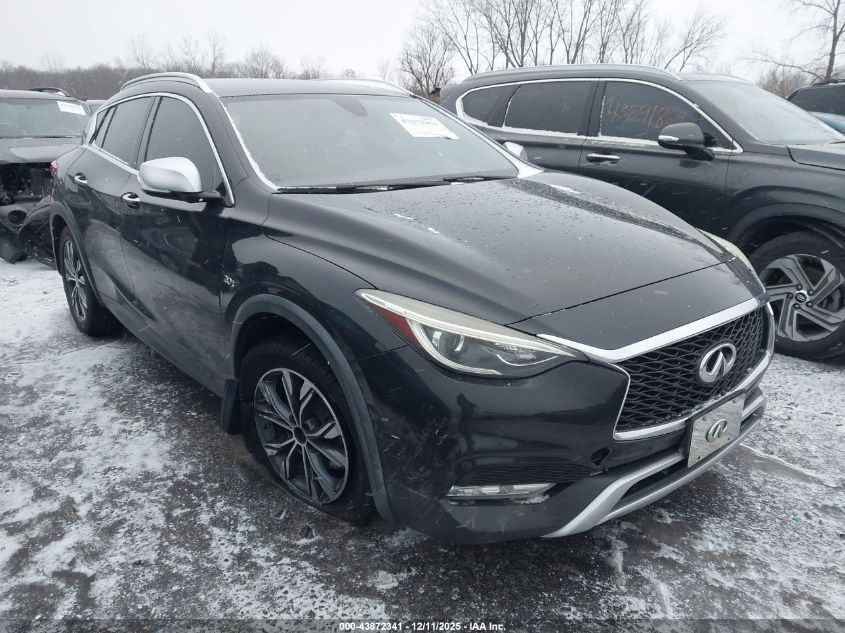 INFINITI QX30 PREMIUM