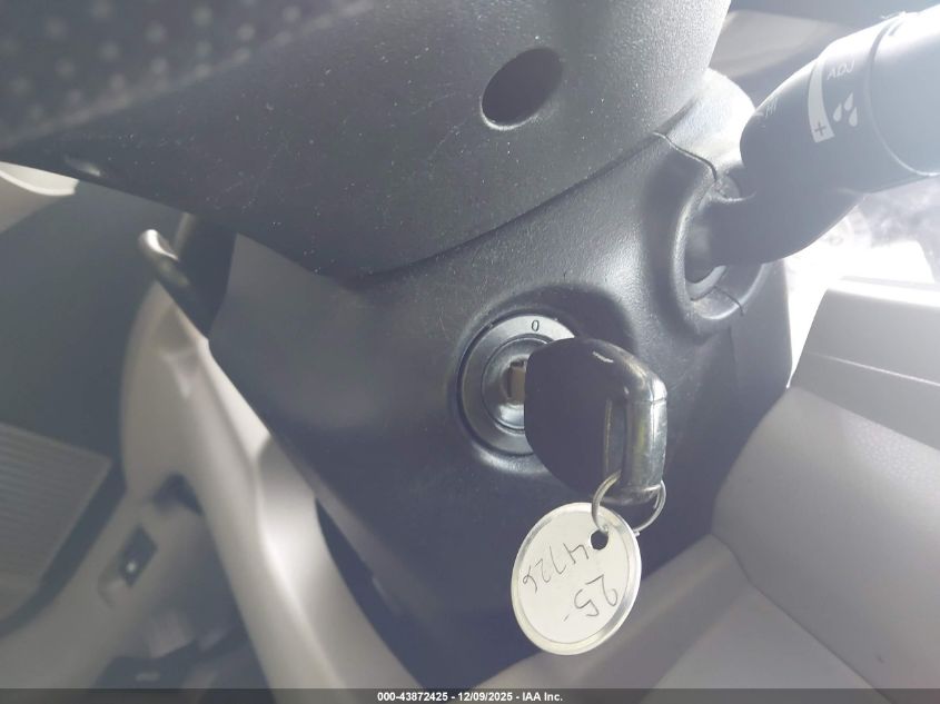 2010 Honda Pilot Lx VIN: 5FNYF4H25AB008144 Lot: 43872425