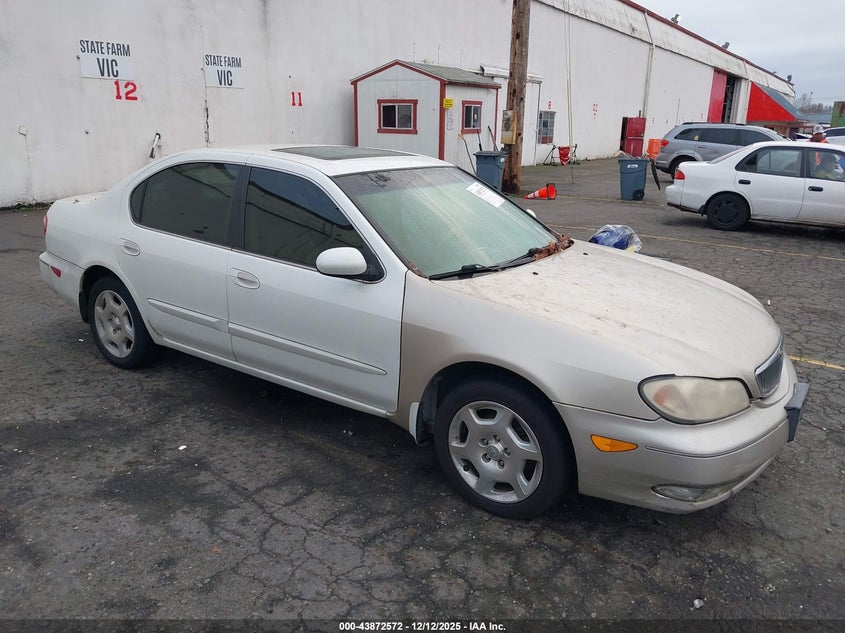 2000 INFINITI I30 White VIN: JNKCA31A2YT105358