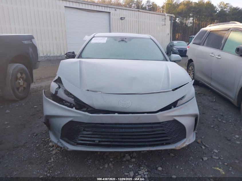 2025 Toyota Camry Le VIN: 4T1DAACK0SU586689 Lot: 43872620