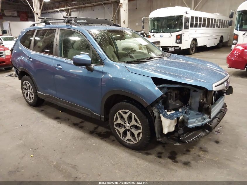 SUBARU FORESTER PREMIUM