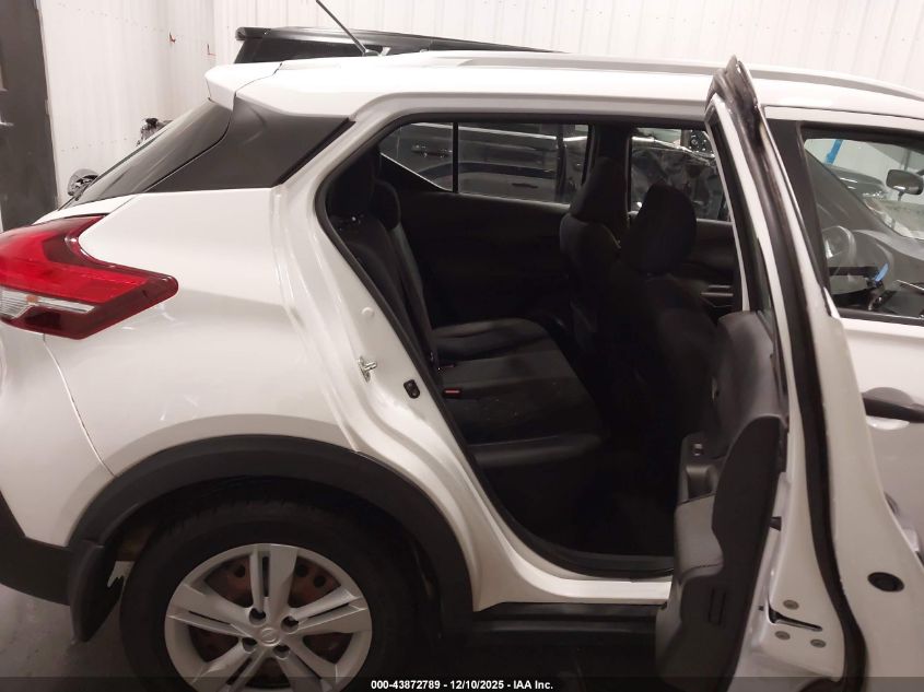 2018 Niss Kicks S Fwd S VIN: 3N1CP5CU8JL529627 Lot: 43872789