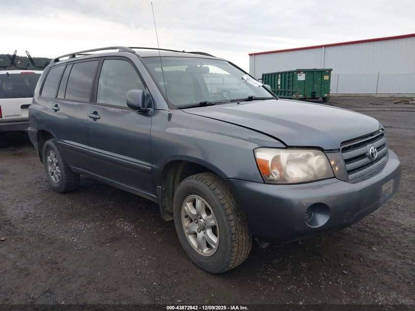 2004 TOYOTA HIGHLANDER