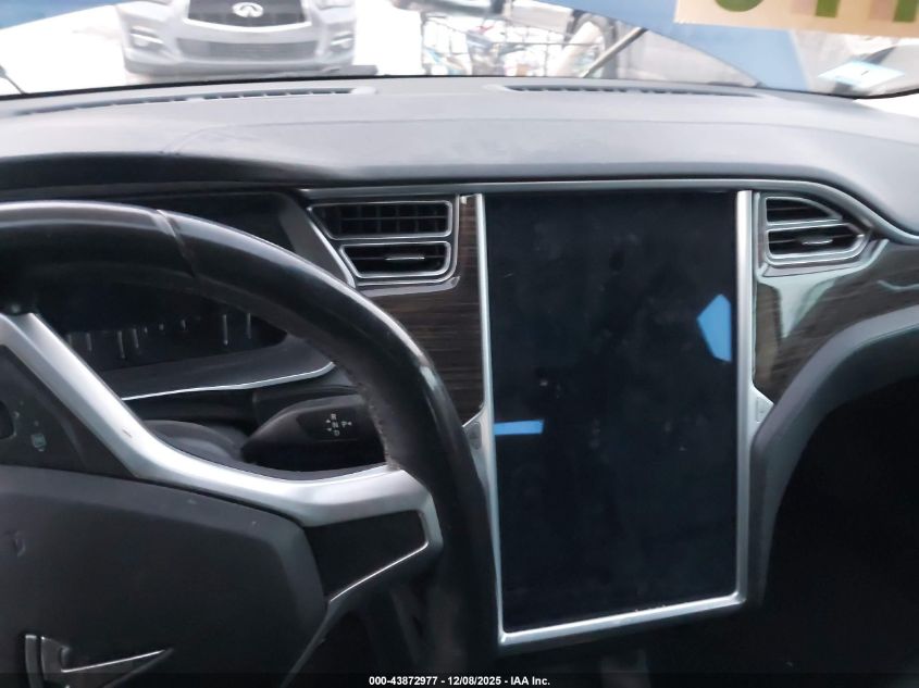 2015 Tesla Model S 70D/85D/P85D VIN: 5YJSA1E27FF100273 Lot: 43872977