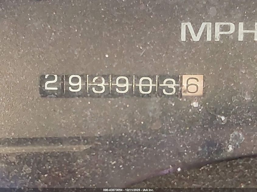 1998 GMC Yukon Slt VIN: 1GKEK13R7WJ723447 Lot: 43873094