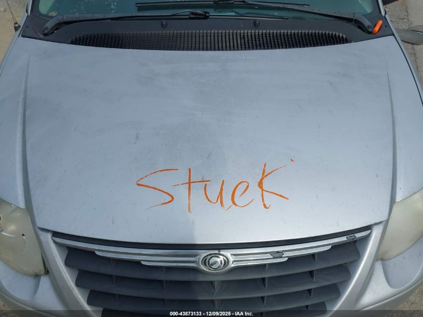 2005 Chrysler Town & Country Touring VIN: 2C4GP54L35R493407 Lot: 43873133