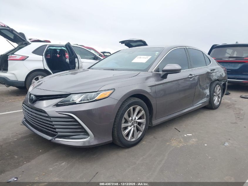 2023 Toyota Camry Le