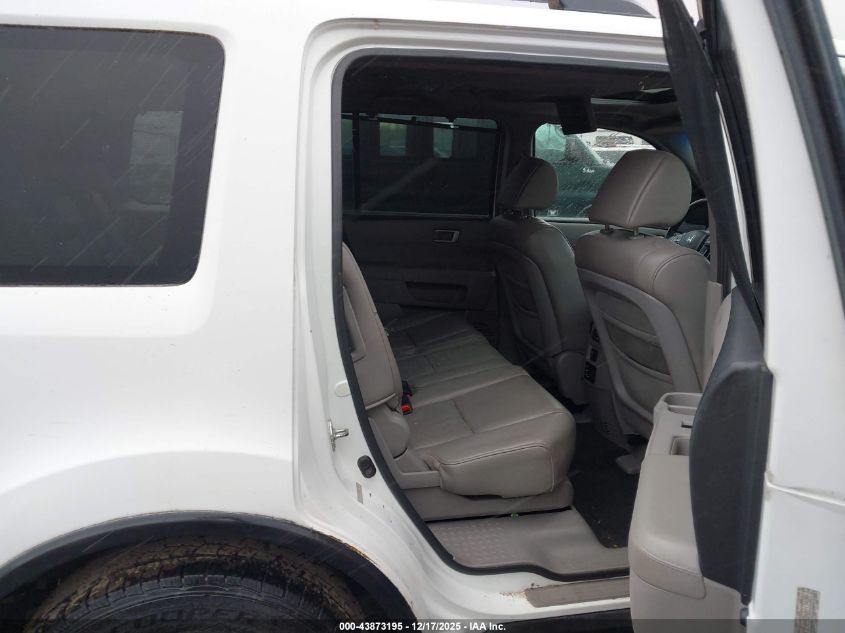 2010 Honda Pilot Touring VIN: 5FNYF4H92AB013539 Lot: 43873195