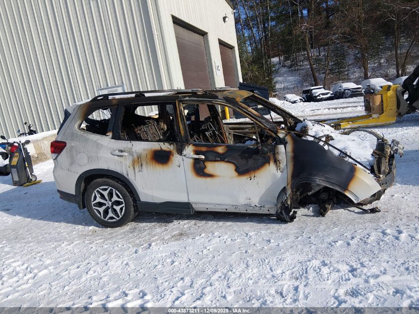 2023 Subaru Forester Premium VIN: JF2SKAEC1PH499691 Lot: 43873211