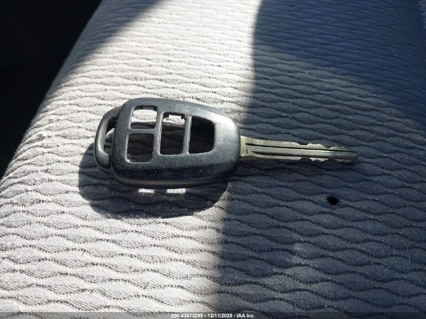 2015 Toyota Corolla Le Plus VIN: 5YFBURHE2FP222085 Lot: 43873299