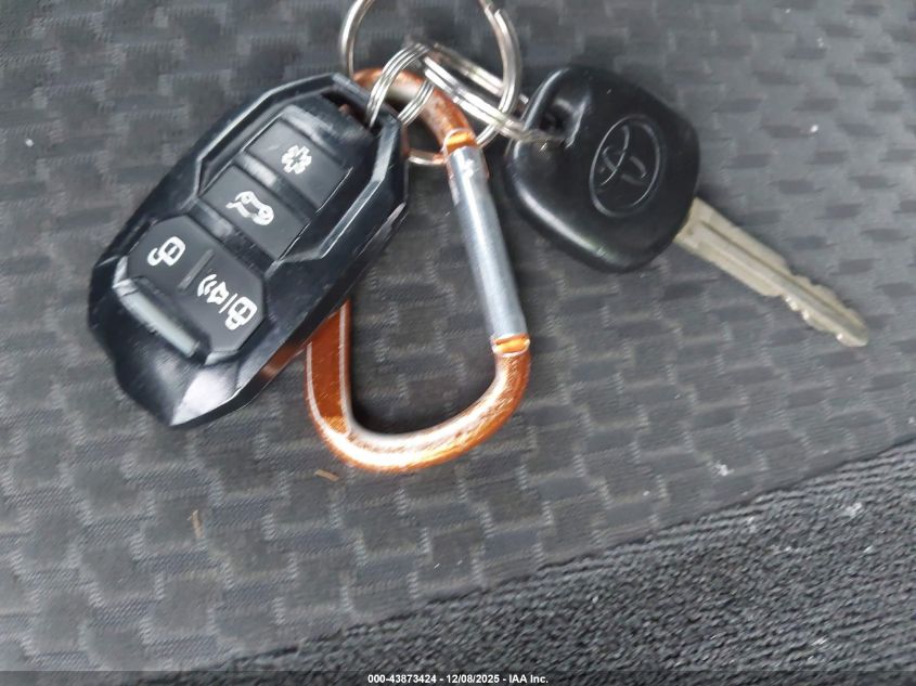 2008 Toyota Corolla S VIN: 2T1BR32E38C932879 Lot: 43873424