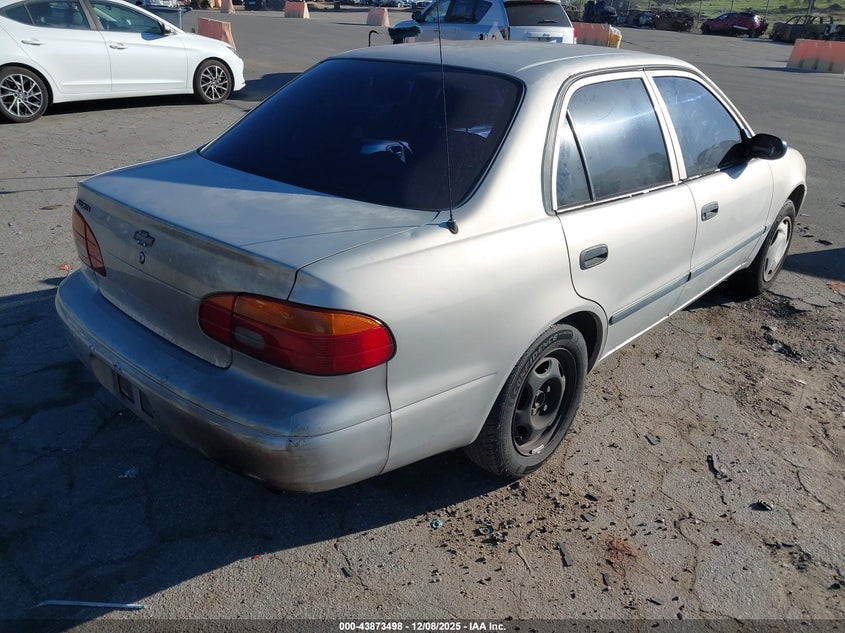 1Y1SK528X1Z431182 2001 CHEVROLET PRIZM photo no. 4