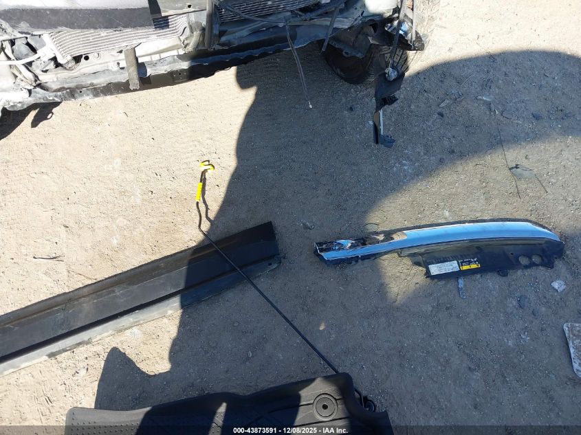 2019 Chevrolet Equinox Premier VIN: 3GNAXPEX1KL395379 Lot: 43873591