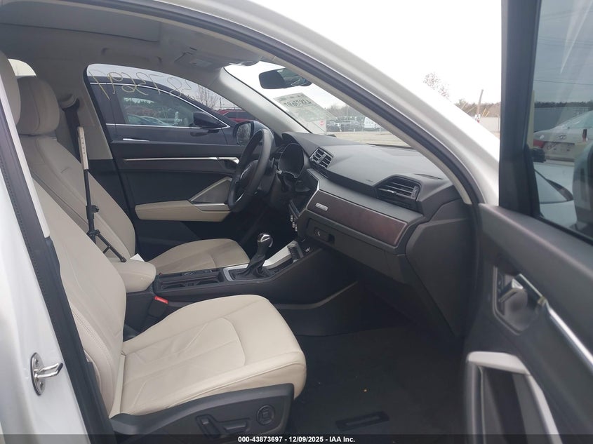 Auction sale of the 2023 AUDI Q3 , vin: WA1EECF3XP1102608, lot number: 43873697
